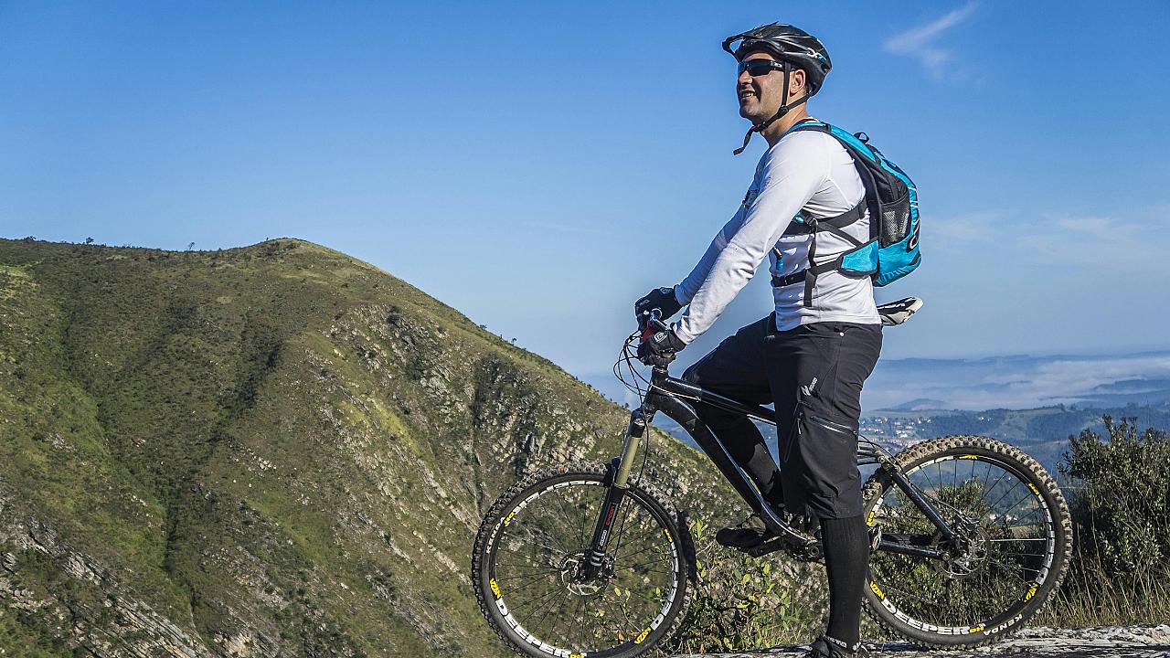 Earn Your Views: Why the Chanshal Pass Belongs on Every Cyclist's Bucket List